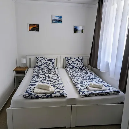 Apartamento Haus Im Hochtal Bad Bleiberg Exterior foto