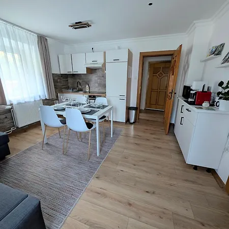 Apartamento Haus Im Hochtal Bad Bleiberg Exterior foto